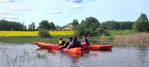 Susirinkimas ant vandens.
