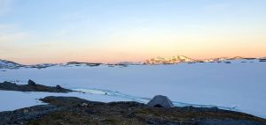 Antra valanda nakties.