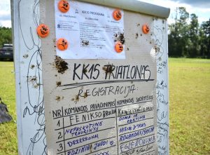 Karvašūdžio mėtymo varžybose kliuvo visiems.