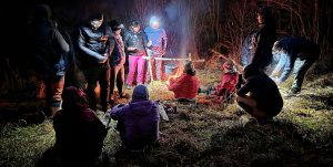 Vakarienės belaukiant.