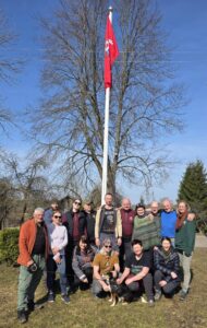 Vėliava tradiciškai pakeista. Visus su pavasario lygiadieniu.